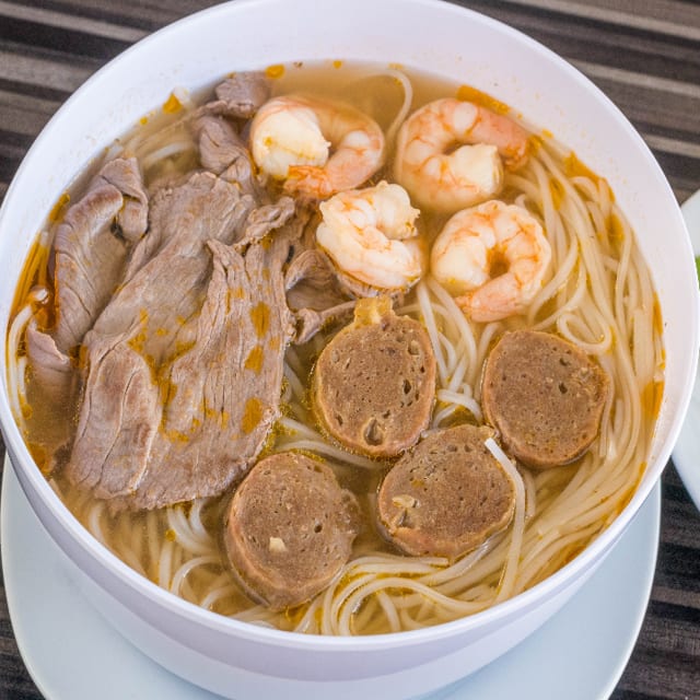 34. Combo Pho.
